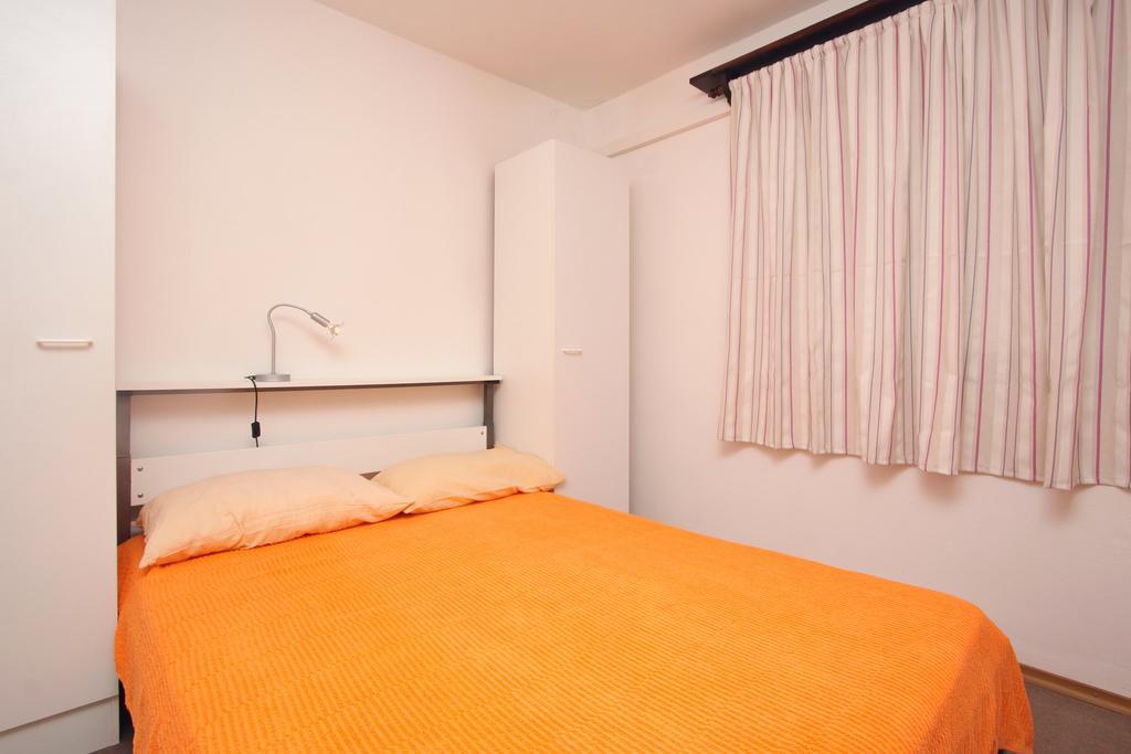 Apartments "I & I" Паг Стая снимка