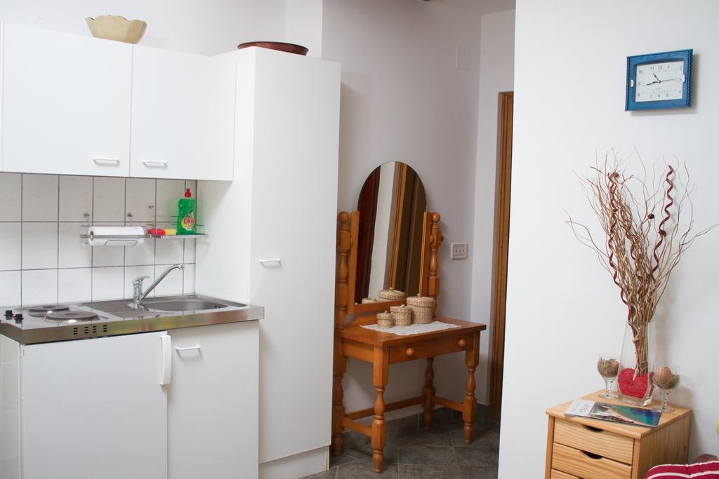 Apartments "I & I" Паг Екстериор снимка