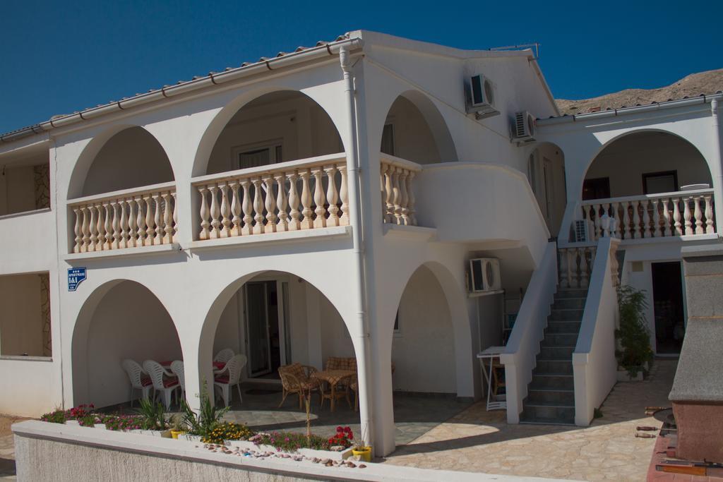 Apartments "I & I" Паг Екстериор снимка